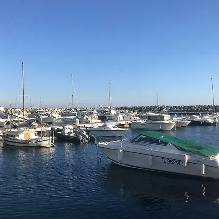 De Standing Face à La Baie De St-tropez, Vue Mer, Jardin Et Piscine. Apartamento