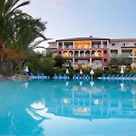 De Standing Face A La Baie De St-tropez, Vue Mer, Jardin Et Piscine. La Garonnette-Plage