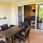 Apartman De Standing Face A La Baie De St-tropez, Vue Mer, Jardin Et Piscine. *