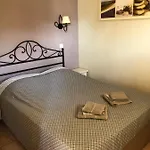 Apartman De Standing Face A La Baie De St-tropez, Vue Mer, Jardin Et Piscine. *