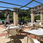 De Standing Face A La Baie De St-tropez, Vue Mer, Jardin Et Piscine. *