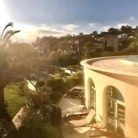 De Standing Face A La Baie De St-tropez, Vue Mer, Jardin Et Piscine. Apartment La Garonnette-Plage