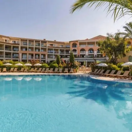 Apartment De Standing Face A La Baie De St-tropez, Vue Mer, Jardin Et Piscine. La Garonnette-Plage
