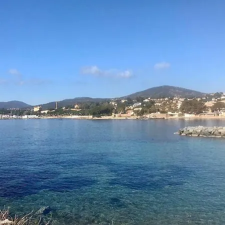 De Standing Face A La Baie De St-tropez, Vue Mer, Jardin Et Piscine. Apartamento *