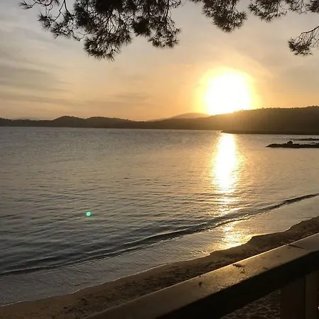 De Standing Face A La Baie De St-tropez, Vue Mer, Jardin Et Piscine. *