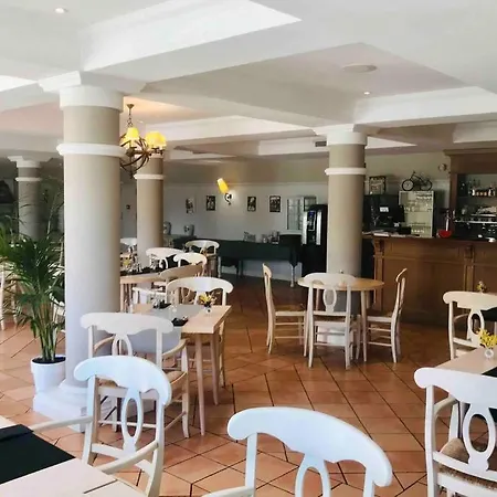 De Standing Face A La Baie De St-tropez, Vue Mer, Jardin Et Piscine. Apartamento