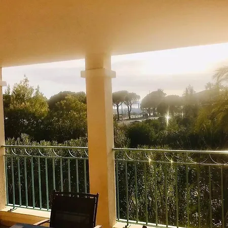 De Standing Face A La Baie De St-tropez, Vue Mer, Jardin Et Piscine. Apartment