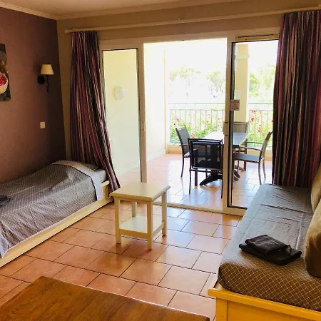 De Standing Face A La Baie De St-tropez, Vue Mer, Jardin Et Piscine. Apartamento *